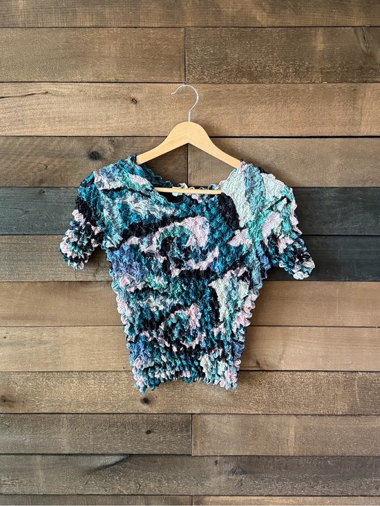 Vintage Tops - Y2K Popcorn Bubble Top Crinkle Stretch Abstract Swirl